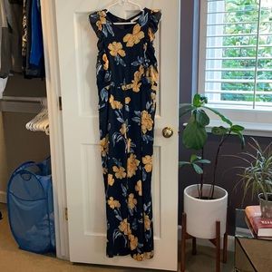 Paper Crown floral jumpsuit size 4p (petite)